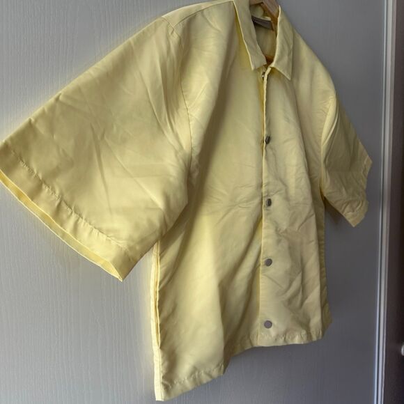 Fear of God Essentials Kids Sz 10 Short-Sleeve Nylon Shirt Jacket Canary Yellow - Picture 3 of 11